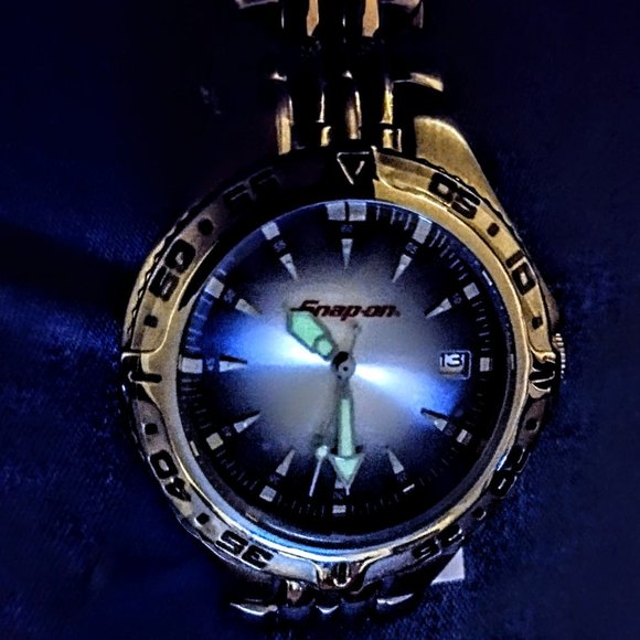 Snap-on Tools FOSSIL Watch in Tin ~ 2005 Old Stock ~ Needs Battery ~ NEW w/Tags - Picture 5 of 16